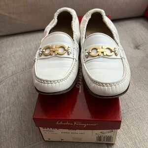 Ferragamo loafers shoes size 8